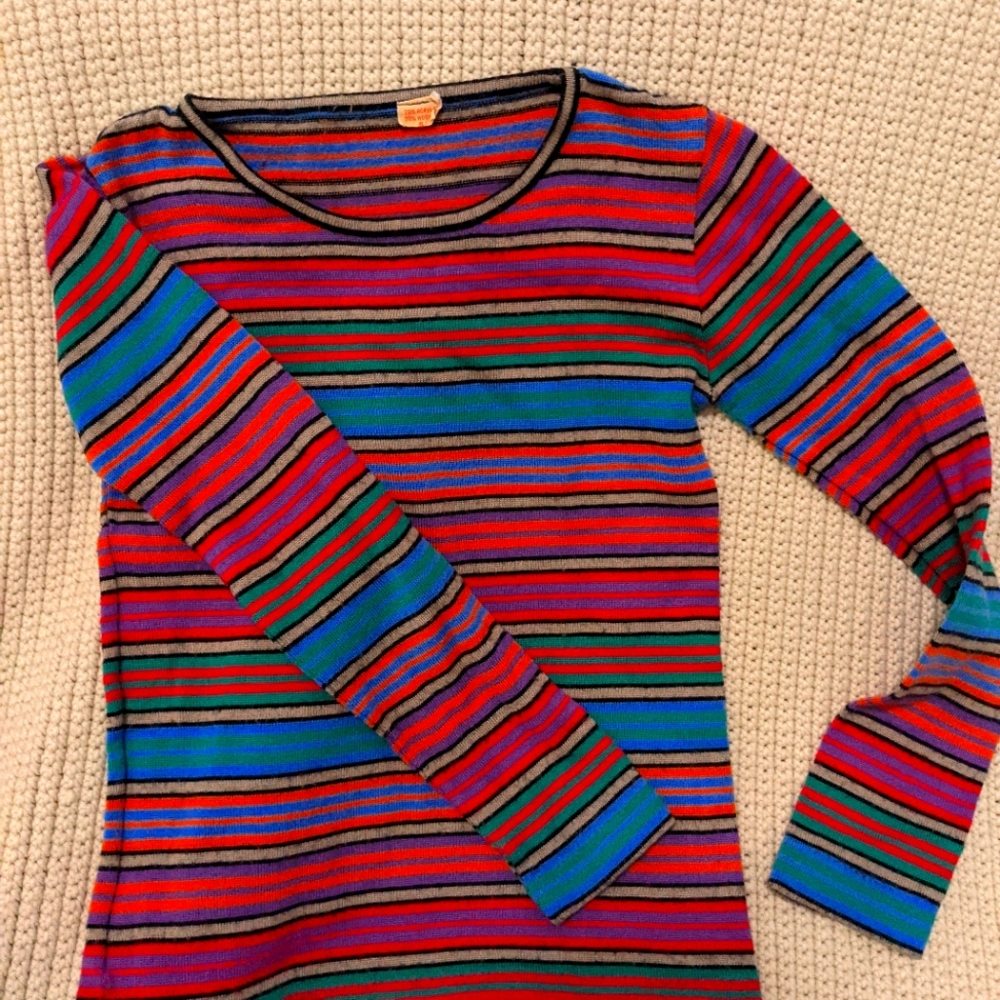 Small vintage striped thin long sleeve tee